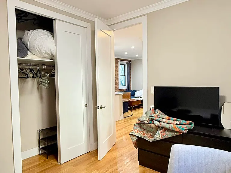 21-58 35th St #3B — Photo 6