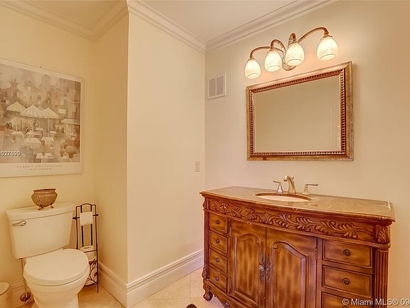 5th image of 3307 NE 16th St