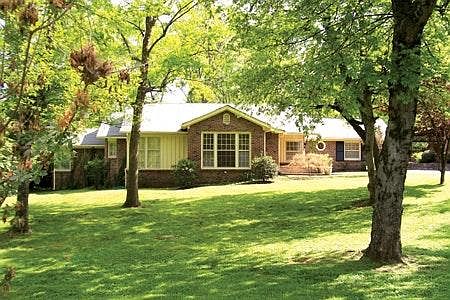 Welcome to 2301 Hobbs Road