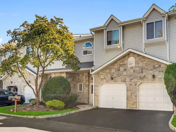 24 Catherine Court, Laurence Harbor, NJ 08879