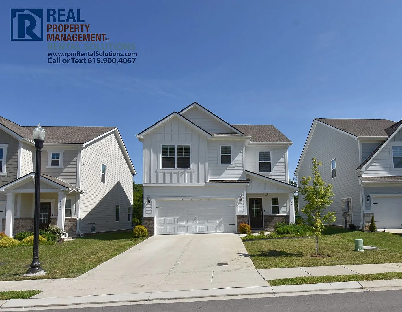 Gorgeous and modern 5 bd 3 ba home in Smyrna! Neighborhood pool and playground! — Photo 4