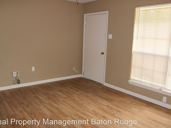 5th image of 12022 Troy St