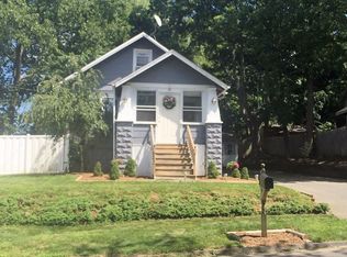 22 Braeburn Rd, East Longmeadow, MA 01028