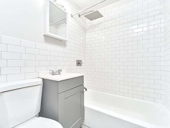 4th image of 317 W 74th St #1A