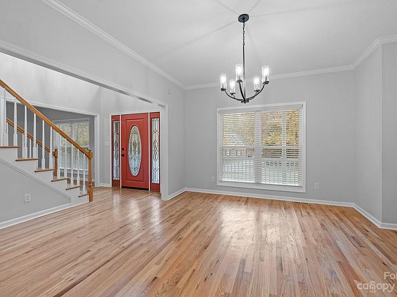 3rd image of 217 Mallard Way