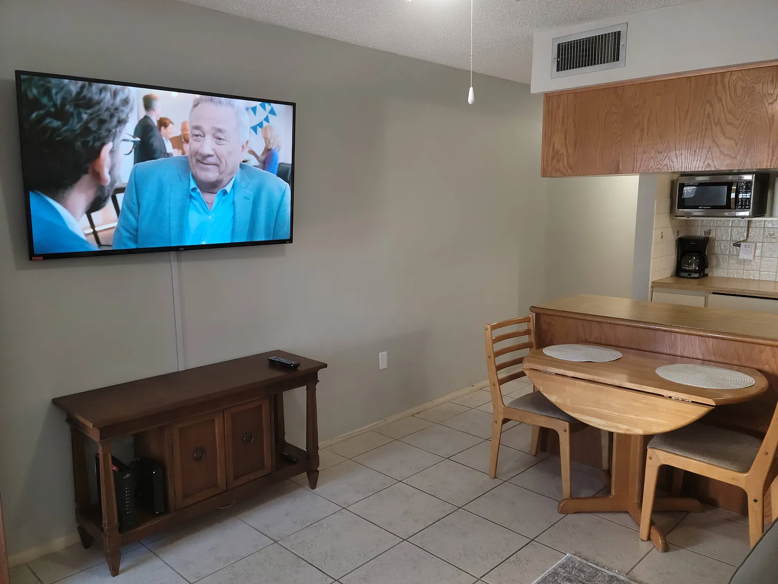 Sunset Beach Harbor House 1 bed furnished — Photo 4