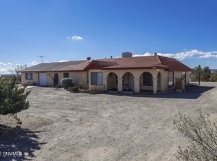 5945 La Reina Rd, Las Cruces, NM 88012