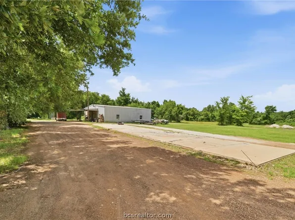 301 Cooks Ln, Franklin, TX 77856