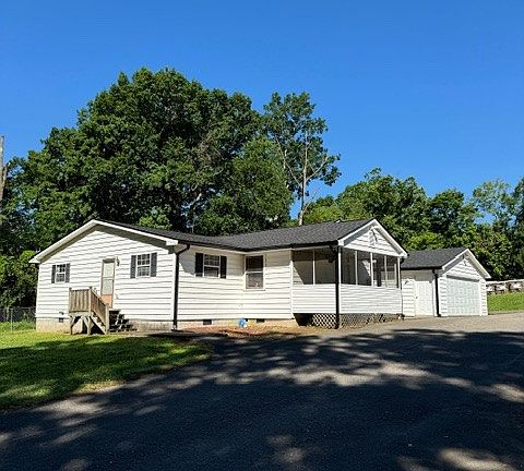 5th image of 298 Tobacco Rd