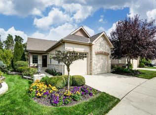 896 Mendes Ct, Columbus, OH