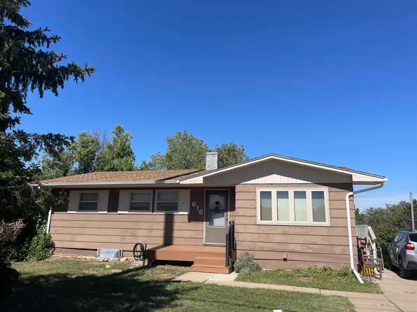 616 Oakland St, Rapid City, SD 57701