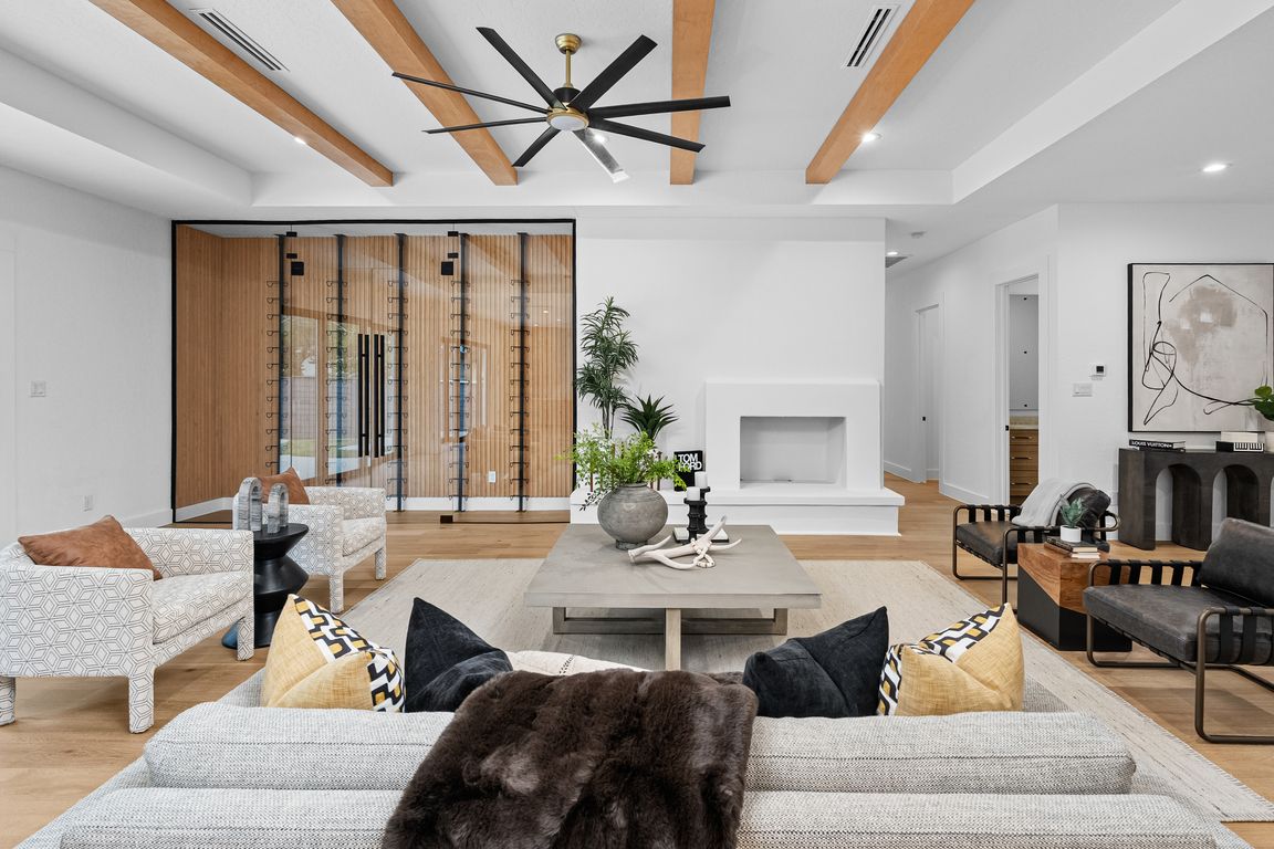 next background image