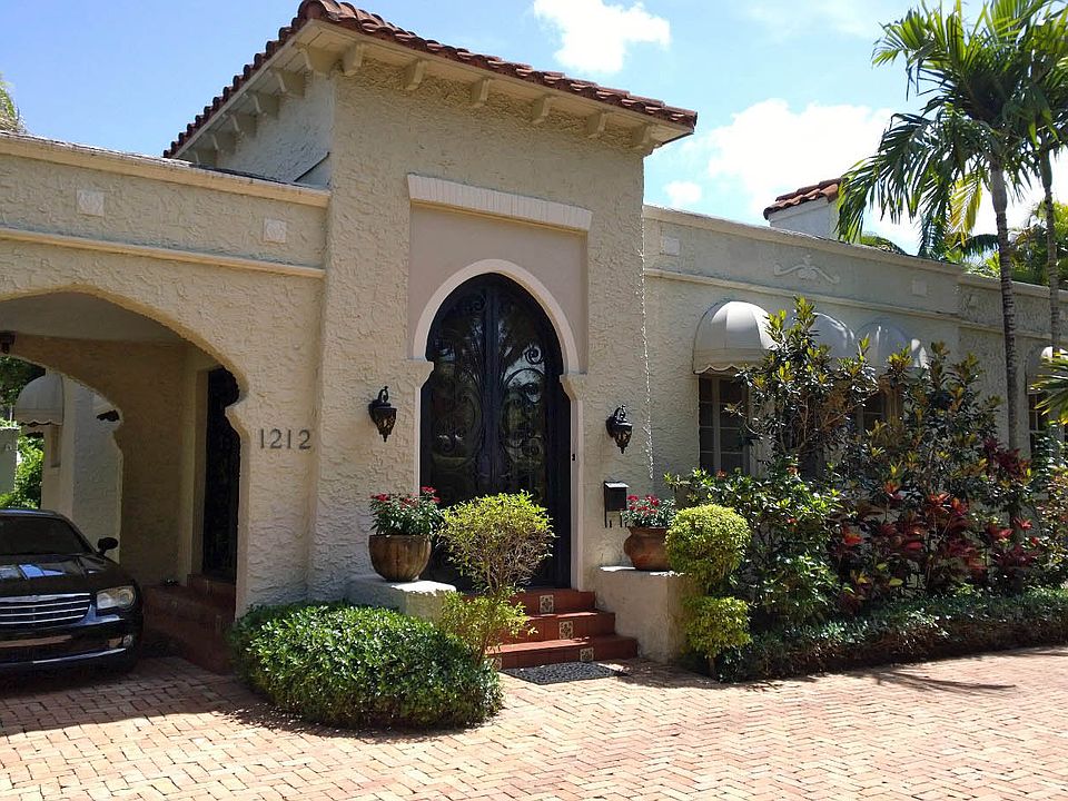1st image of 1212 Obispo Ave