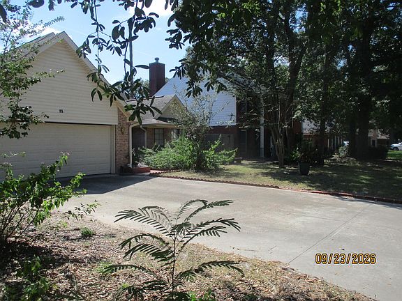 4th image of 25 Dover Dr