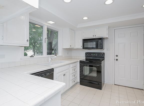 4th image of 245 N Greenwood Ave