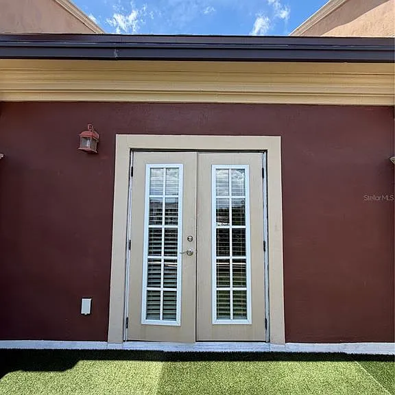 2208 Soho Bay Ct — Photo 31