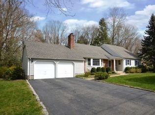 240 W Neck Rd, Huntington, NY 11743