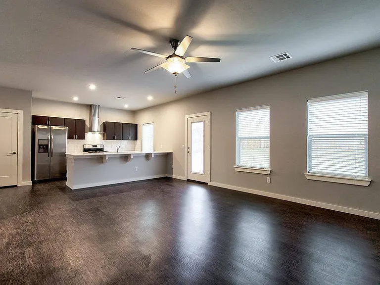 17605 Sunny Hollow Rd #B — Photo 2