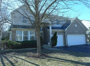 412 Kingsport Dr, Gurnee, IL 60031