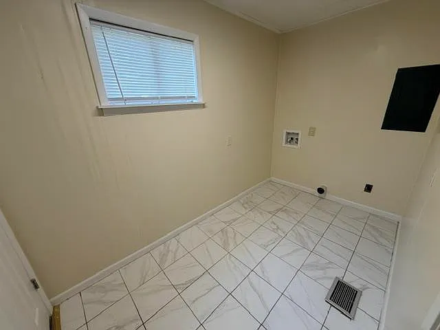 1723 Russwood Rd — Photo 7