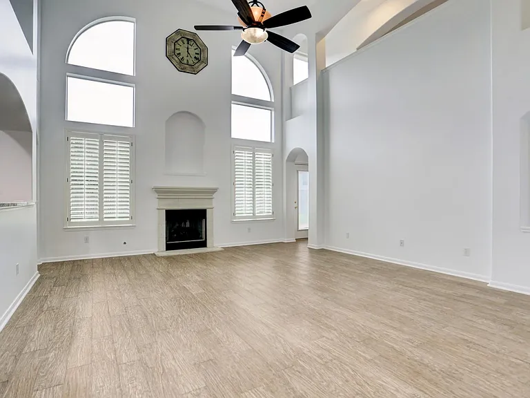 10410 Five Oaks Ct — Photo 14