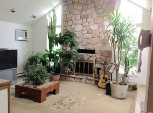 16 Lloyd St, New Hyde Park, NY 11040