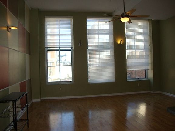 5th image of 1501-1509 Locust St #202