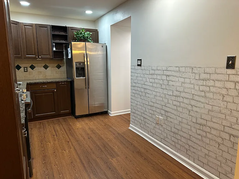 7650 Woodbine Dr — Photo 15