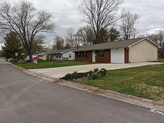 4th image of 400 W Hickory Dr