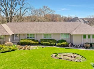 10N587 Williamsburg Dr, Elgin, IL 60124