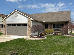 23233 Harvard Shore Dr, Clinton Township, MI 48035