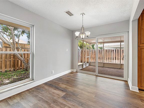 5th image of 9381 NW 36th Pl