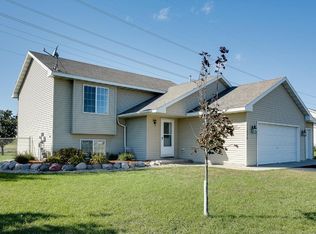 11250 Laura Cir, Becker, MN 55308