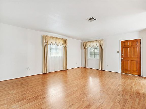4th image of 4212 Iola St