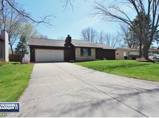 1205 Sandstone Pl, Green Bay, WI 54313