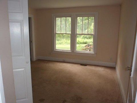2nd image of 517 Cascade St