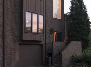412 Hemlock Ct, Pittsburgh, PA