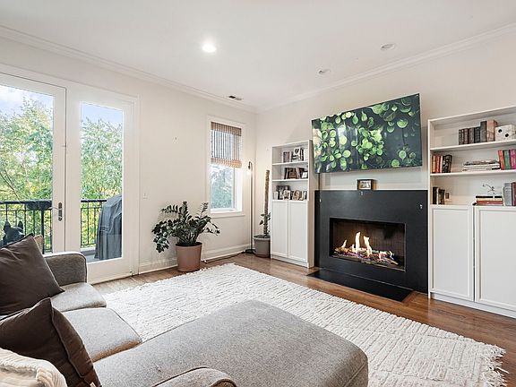 3rd image of 2550 W Logan Blvd #3F