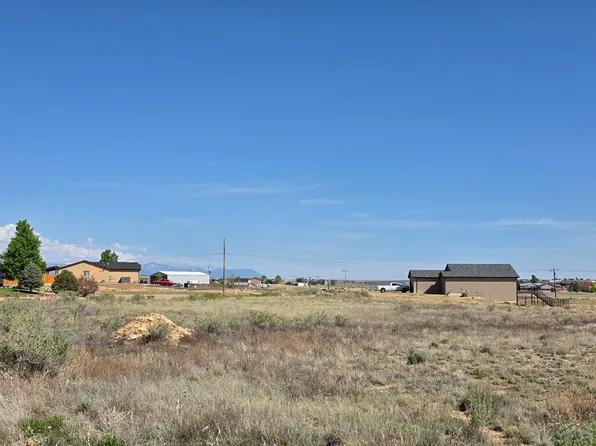 1347 E Challenger Pl, Pueblo West, CO 81007