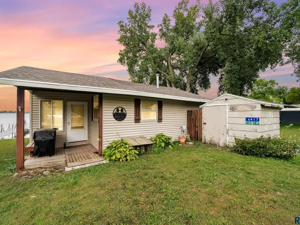 6417 Hares Point Rd, Wentworth, SD 57075