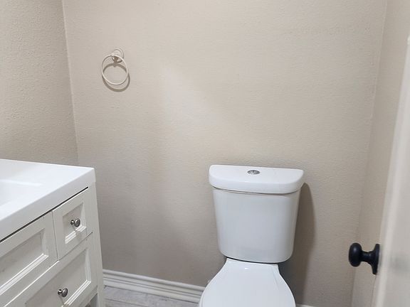 4th image of 2275 Edson Dr