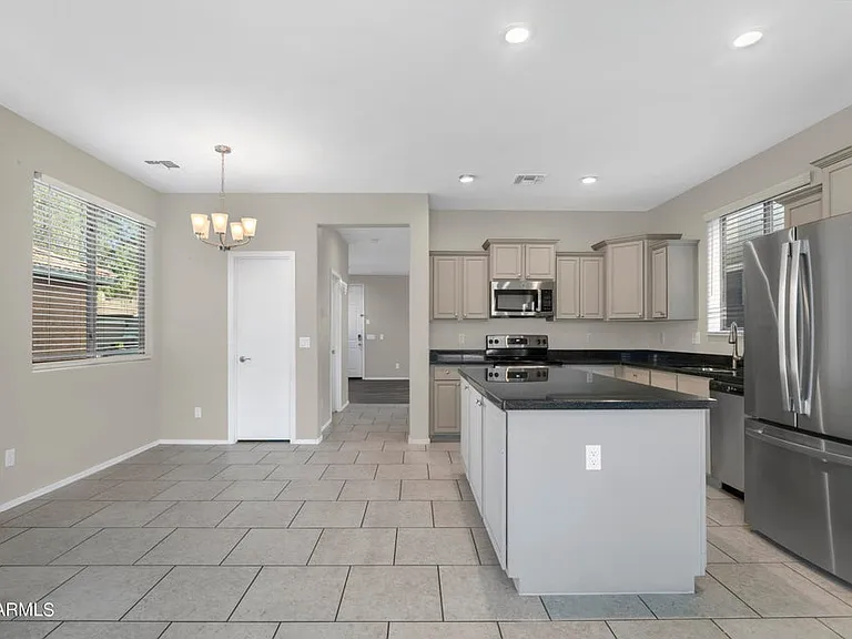 4042 W Valley View Dr — Photo 10
