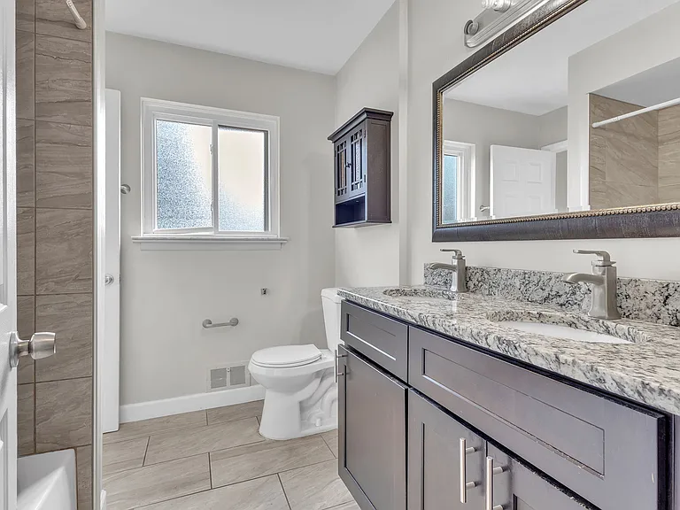 23520 Brandywynne St — Photo 23