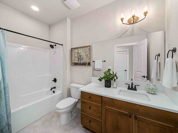 4th image of 2019 142nd Street Ct S