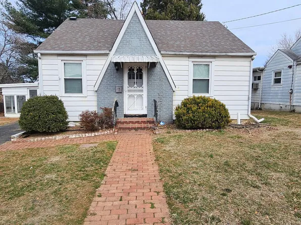 15 E Buckingham Ave, Mount Ephraim, NJ 08059