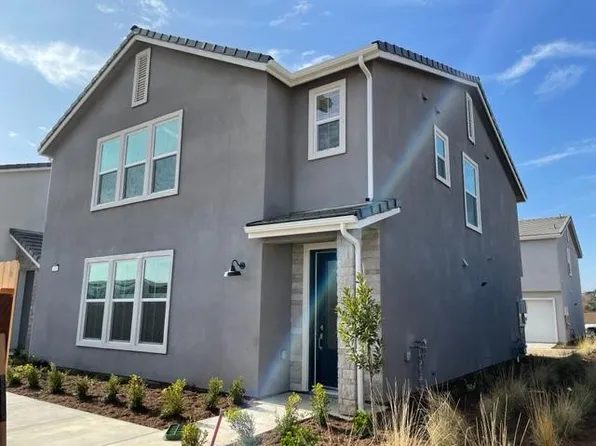 2696 Teaberry Dr, Fresno, CA 93730