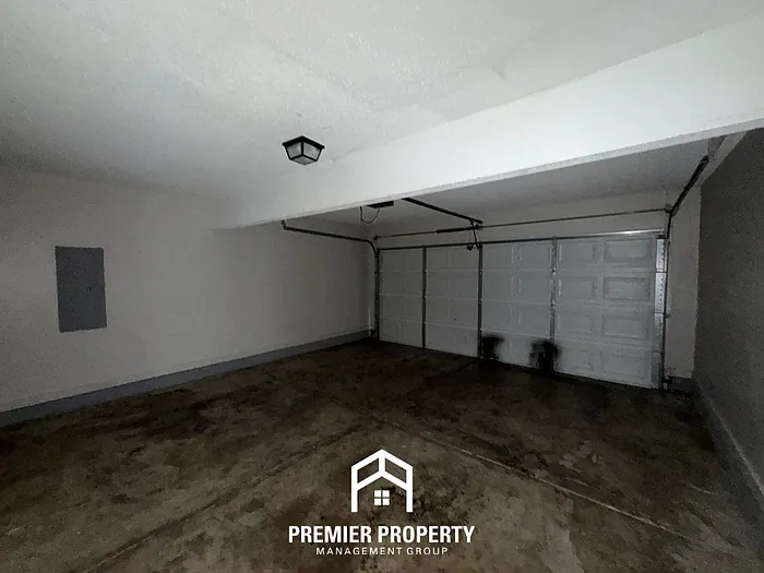7823 Wolf Hollow Dr — Photo 20