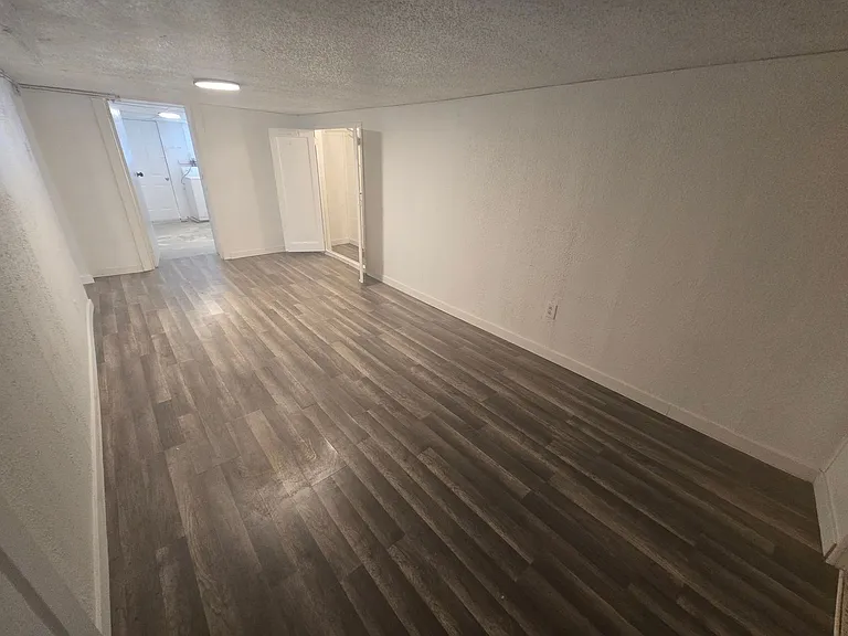 400 Santa Fe Dr #12 — Photo 13