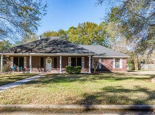 24703 Okehampton Dr, Tomball, TX 77375