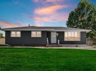 1011 Devonshire Ln, Dyer, IN 46311